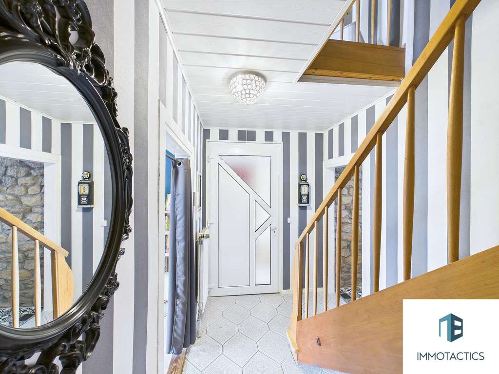 Immobilie in Siefersheim - Reihenmittelhaus mit Terrasse, Garten, Keller und historischem Detail in Siefersheim - Bild 2