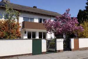 Großzügiges Reihenmittelhaus in begehrter Lage – Pretzfelder Str. 6A, 81249 Aubing-Süd, München – Vorschaubild 2