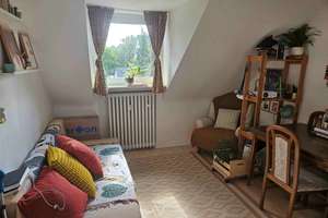 Schöne helle 2-Zimmer-Dachgeschoßwohnung mit Single-Küche in Köln Dünnwald – Die vollständige Adresse der Immobilie erhältst du vom Anbieter., 51069 Dünnwald, Köln – Vorschaubild 2