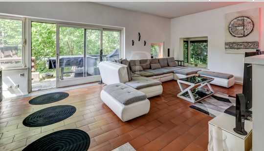 Bild von Stilvoll wohnen zwischen Stadt & Natur – Ihr Rückzugsort mit Pool und Sauna