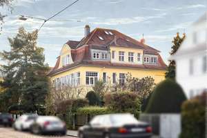 Repräsentative Villa mit drei Wohneinheiten in Stuttgart-Degerloch – Die vollständige Adresse der Immobilie erhältst du vom Anbieter., 70597 Waldau, Stuttgart – Vorschaubild 1