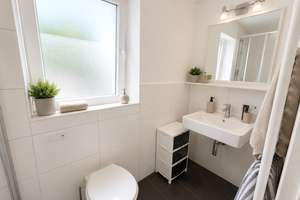 Traumhafte Singlewohnung mit idyllischem Innenhof im Media Park Viertel – Maybachstraße 96, 50670 Neustadt/Nord, Köln – Vorschaubild 3