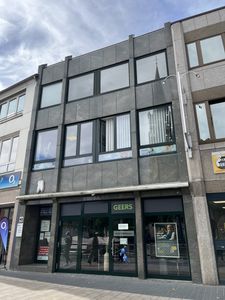 Raumwunder in der Fußgängerzone von Euskirchen mit GROßER Dachterrasse !