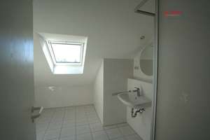 SCHICKE, HELLE DG-1-RWG IN GRÜNER LAGE M. DACHTERRASSE U. TG-STELLPL. IM BELIEBTEN LPZ.-LINDENTHAL – Müllerring 8, 4158 Lindenthal, Leipzig – Vorschaubild 13