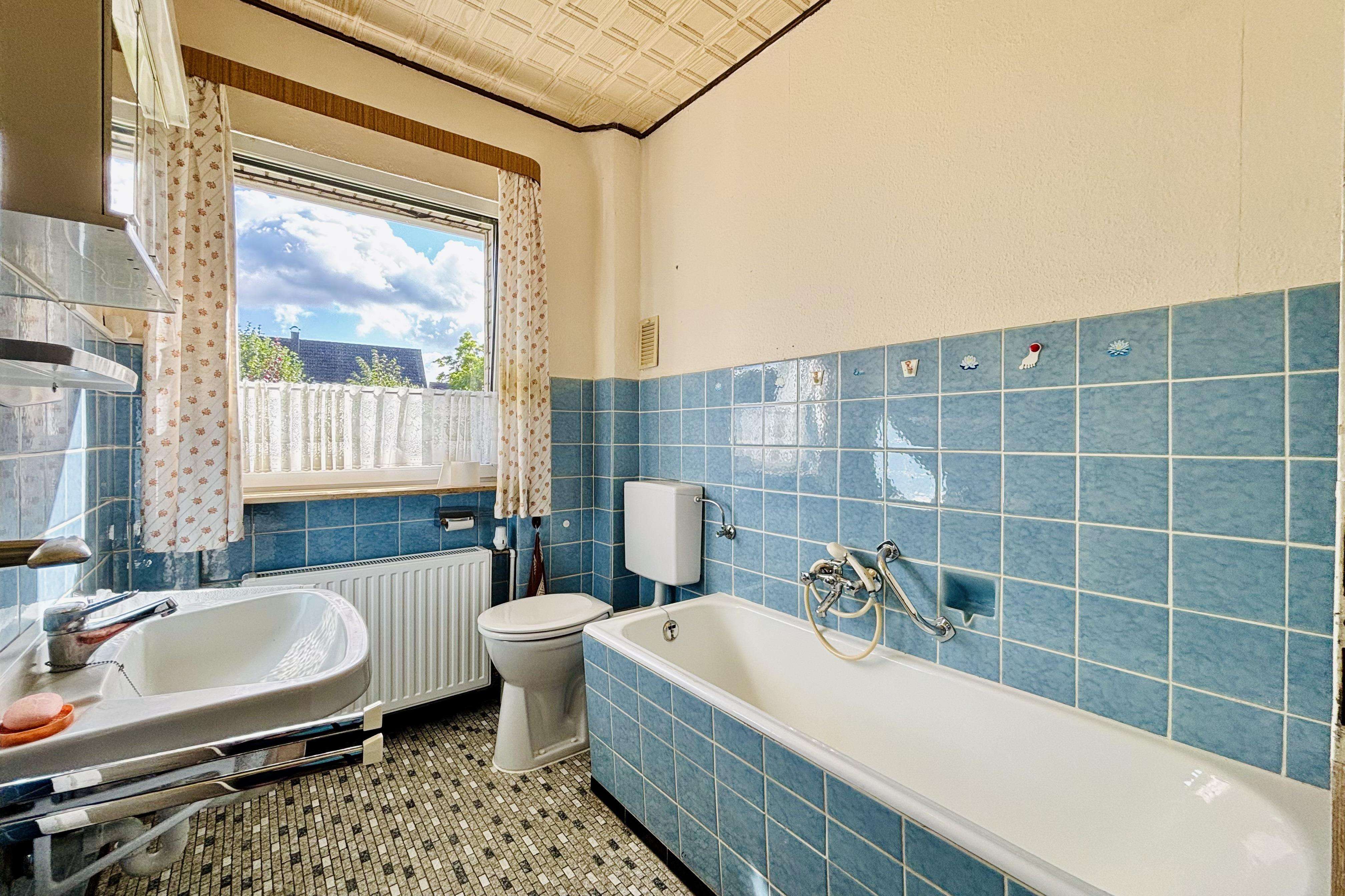 Immobilie in Escheburg - Zweifamilienhaus mit viel Platz für eigene Ideen. - Bild 0