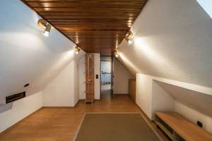 Mehrgenerationenhaus in bester Lage || Idyllischer Garten als Ruheoase – Die vollständige Adresse der Immobilie erhältst du vom Anbieter., 50859 Widdersdorf, Köln – Vorschaubild 12