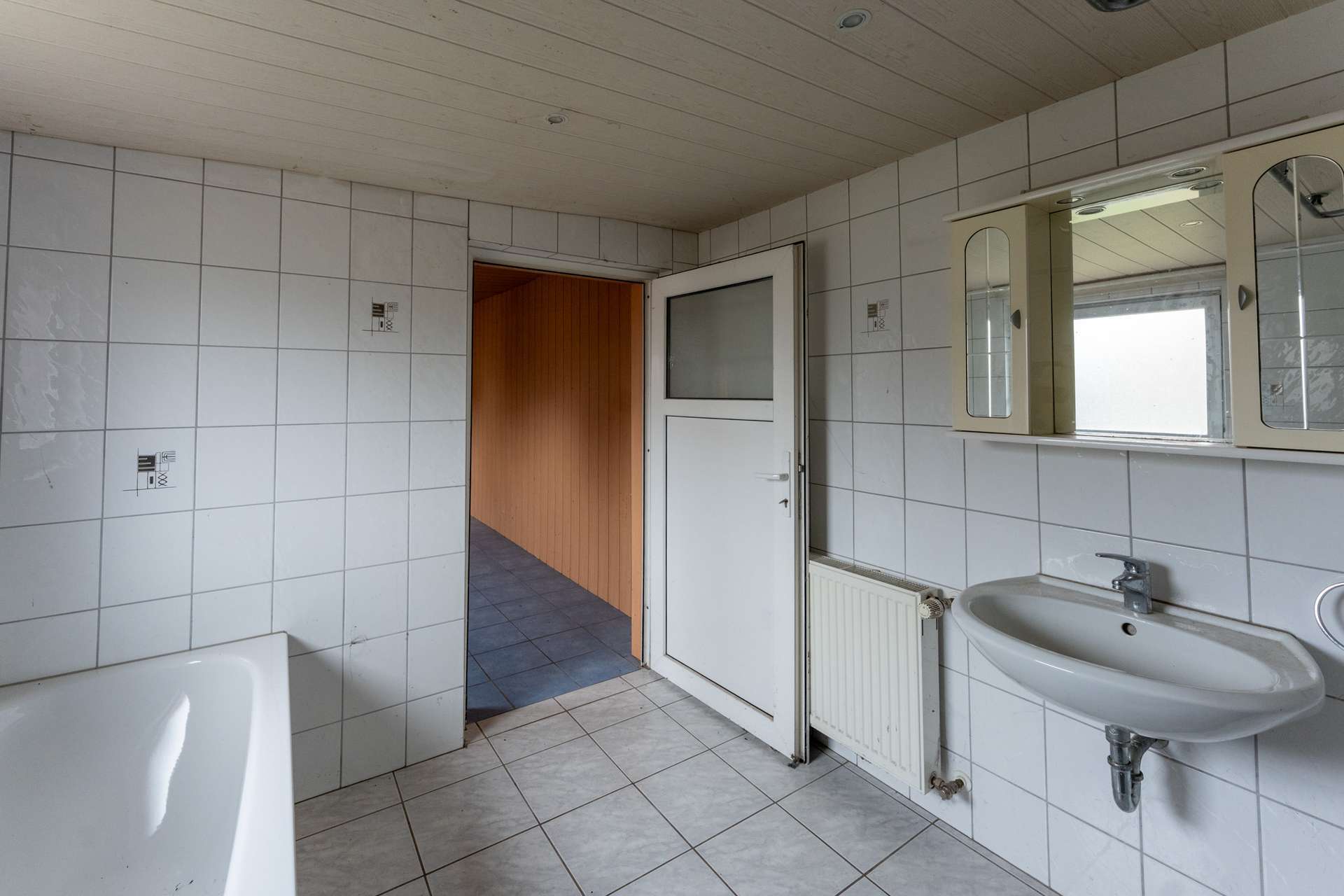 Immobilie in Ahlen - Doppelhaushälfte mit Entwicklungspotenzial - Bild 0