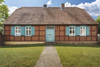 Ein Haus erzählt Geschichte – denkmalgeschütztes Fachwerk im Landhausstil