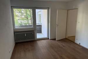 Eigener 314 m² Garten: Renovierte 4-Zimmer-Eigentumswohnung mit 2 Balkonen, provisionsfrei – 93049 Westenviertel, Regensburg – Vorschaubild 9