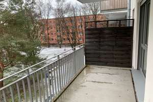 Moderne 3-Zimmer-Wohnung nahe BMW, EBK und 2 Balkonen und 2 Garagen – Fortnerstraße 22, 80933 Lerchenau-Ost, München – Vorschaubild 7