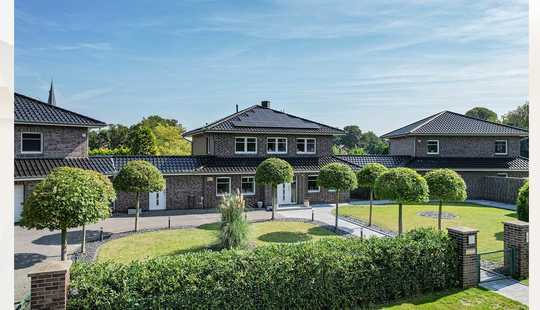 Bild von Exklusive Immobilie mit Galerie, Pool, Sauna und PV-Anlage