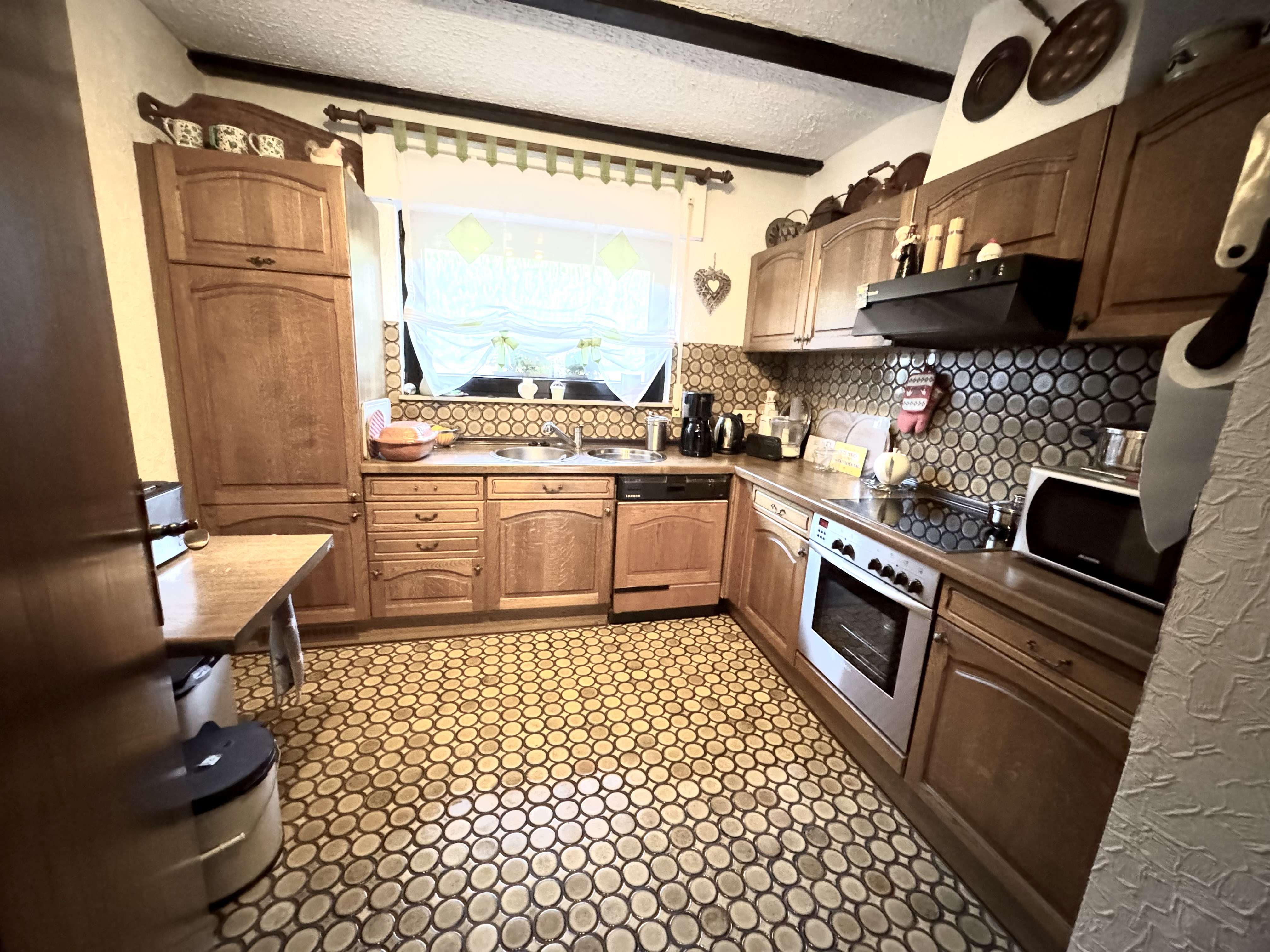 Immobilie in Bad Sobernheim - 🏡 Familienfreundliches, freistehendes EFH mit Einliegerwohnung, großem Garten & Preisvorteil - Bild 0