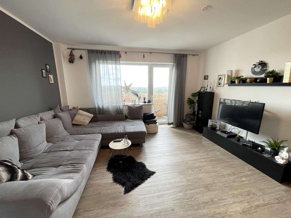 Immobilie in Reinbek - Modernisierte 3-Zi.-ETW mit Balkon, Fahrstuhl und herrlichem Weitblick - Bild 3