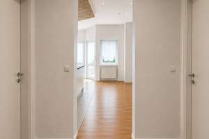 Attraktive 3-Zimmer-Wohnung mit offenem Wohnkonzept, Terrasse und eigenem Stellplatz – 91058 Tennenlohe, Erlangen – Vorschaubild 4