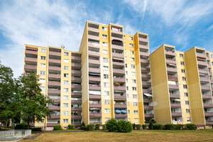 Westbalkon & Skylineblick – Leerstehende 2-Zimmer-Wohnung in Köln – Die vollständige Adresse der Immobilie erhältst du vom Anbieter., 51103 Höhenberg, Köln – Vorschaubild 20