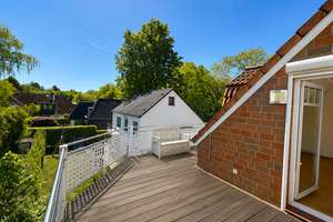 Courtagefrei: Moderne 4-Zi.-Maisonette mit viel Licht & Top-Lage nahe AEZ – Poppenbüttler Landstraße 36, 22391 Poppenbüttel, Hamburg – Vorschaubild 2