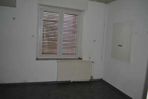 solides 3 Familienhaus 52249 Eschweiler-Zentrum, Garten, Dachterrasse, sofort frei – Die vollständige Adresse der Immobilie erhältst du vom Anbieter., 52249 Eschweiler – Vorschaubild 3