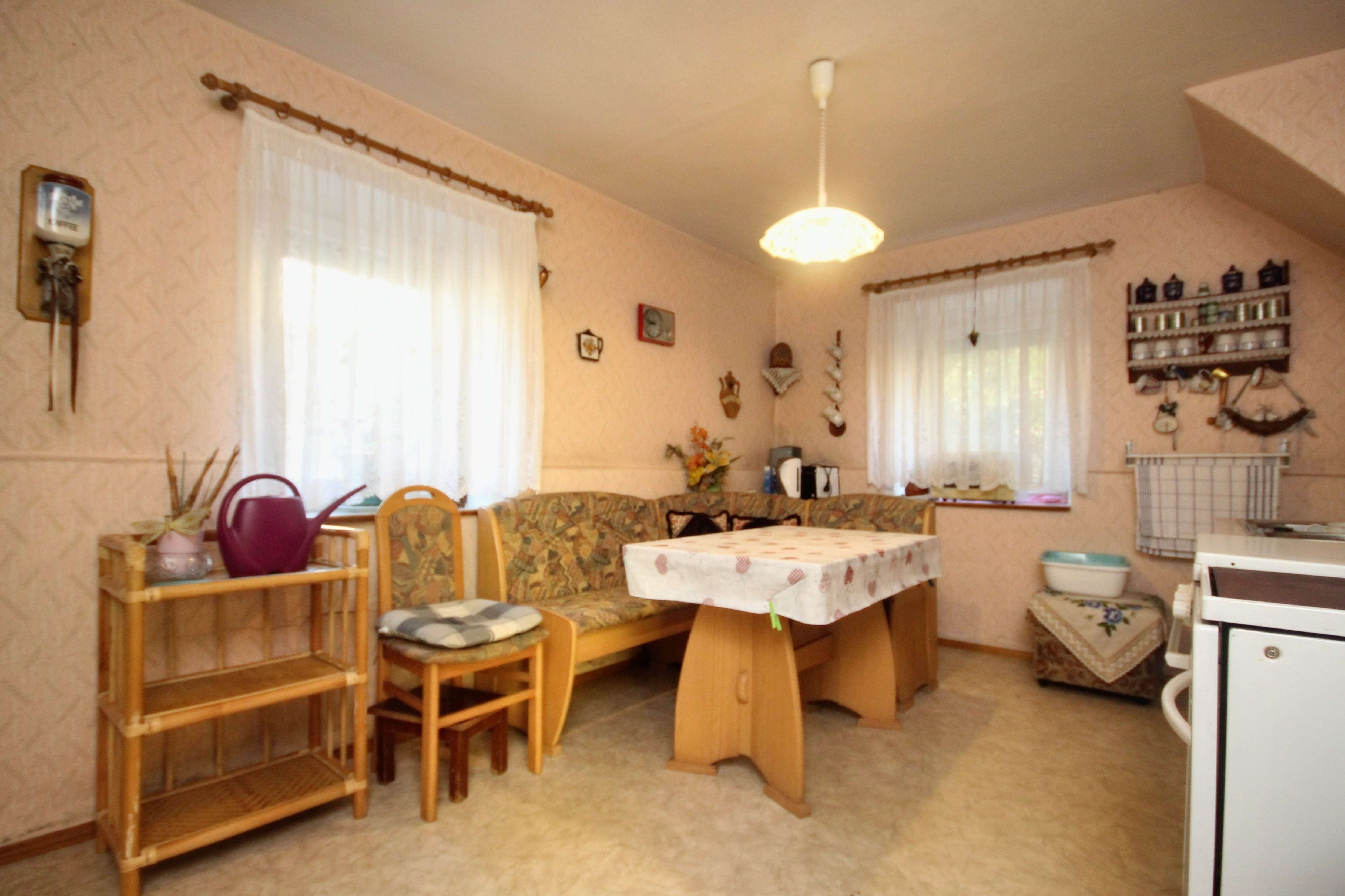 Immobilie in Mohlsdorf-Teichwolframsdorf - Kleines Haus - niedrige Kosten, viel Platz für individuelle Gestaltung! - Bild 0