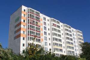 Nachnutzer gesucht! 2-Raumwohnung auf der Fahrstuhletage mit Dusche... – Coimbraer Str. 39, 6132 Silberhöhe, Halle (Saale) – Vorschaubild 1