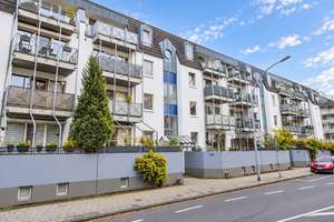 PROVISIONSFREIE 2-ZIMMER WOHNUNG MIT GROßEM BALKON IN ZENTRALER WOHNLAGE