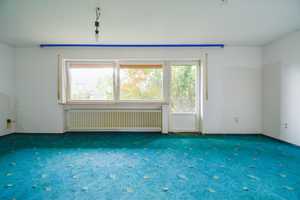 Sanierungsbedürftiges Zweifamilienhaus mit ausbaufähigem Dachgeschoss in Stockheim-Neukenroth – Kronach (Kreis) – Vorschaubild 6