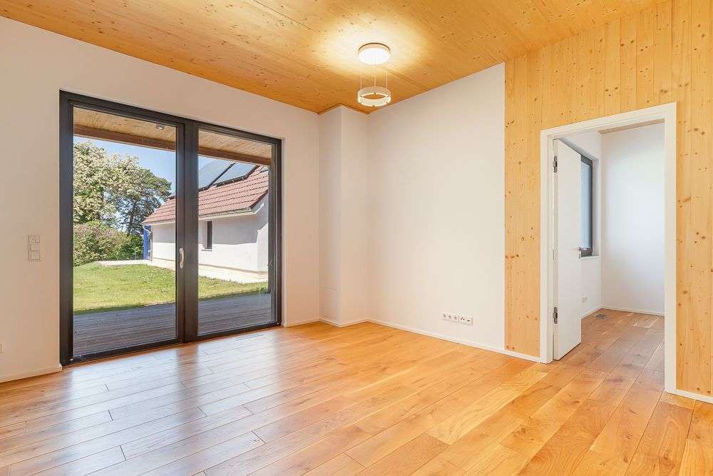 Immobilie in Diensdorf-Radlow - KfW 40 Plus Haus mit Wasserblick in attraktiver Lage – Perfekt für Eigennutzer und Kapitalanleger - Bild 1