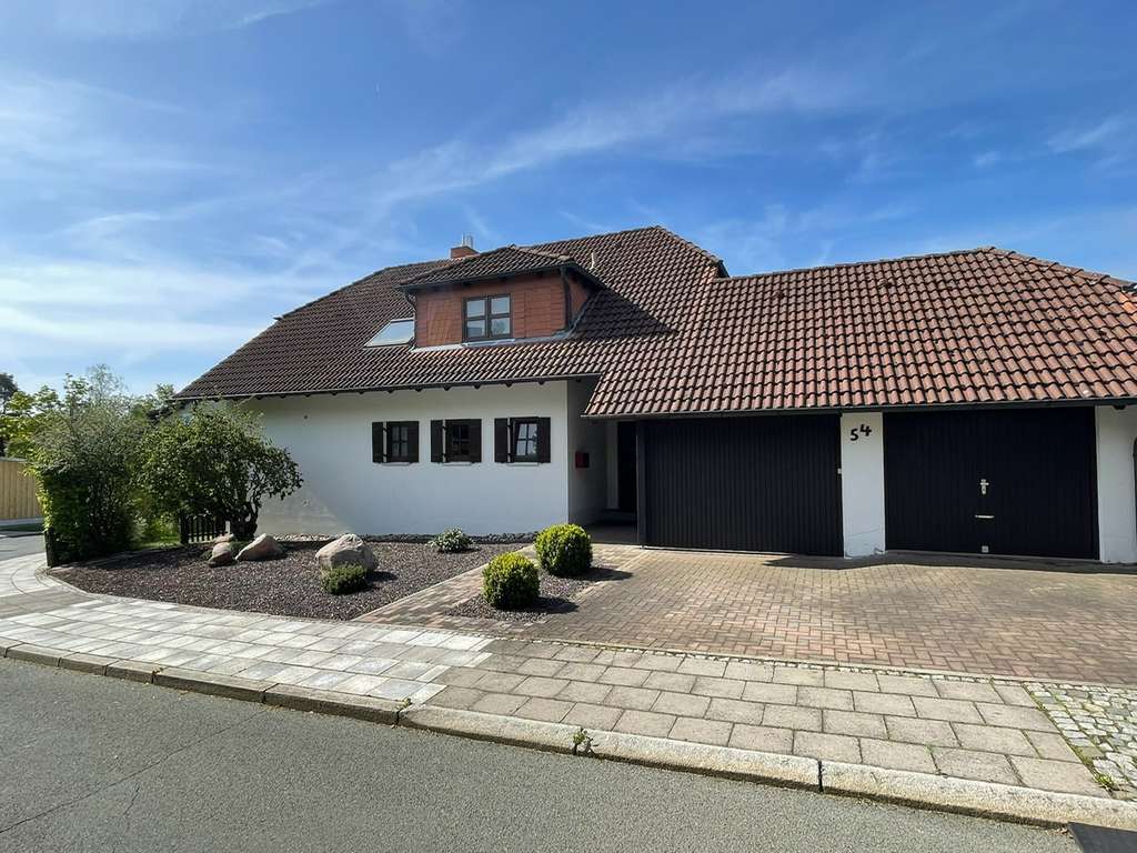 Schönes großes Einfamilienhaus mit gehobener Innenausstattung in Hof Stadtrand