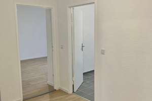 Jetzt provisionsfrei: Bezugsfreie 4-Zimmer-Wohnung nahe Tegeler See – Balkon & Familiengrundriss – Die vollständige Adresse der Immobilie erhältst du vom Anbieter., 13507 Tegel, Berlin – Vorschaubild 6