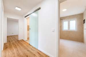 Exklusive Lage! Kernsanierte 4-Zimmer Wohnung  – Gebelsbergstraße 80A, 70199 Heslach, Stuttgart – Vorschaubild 5