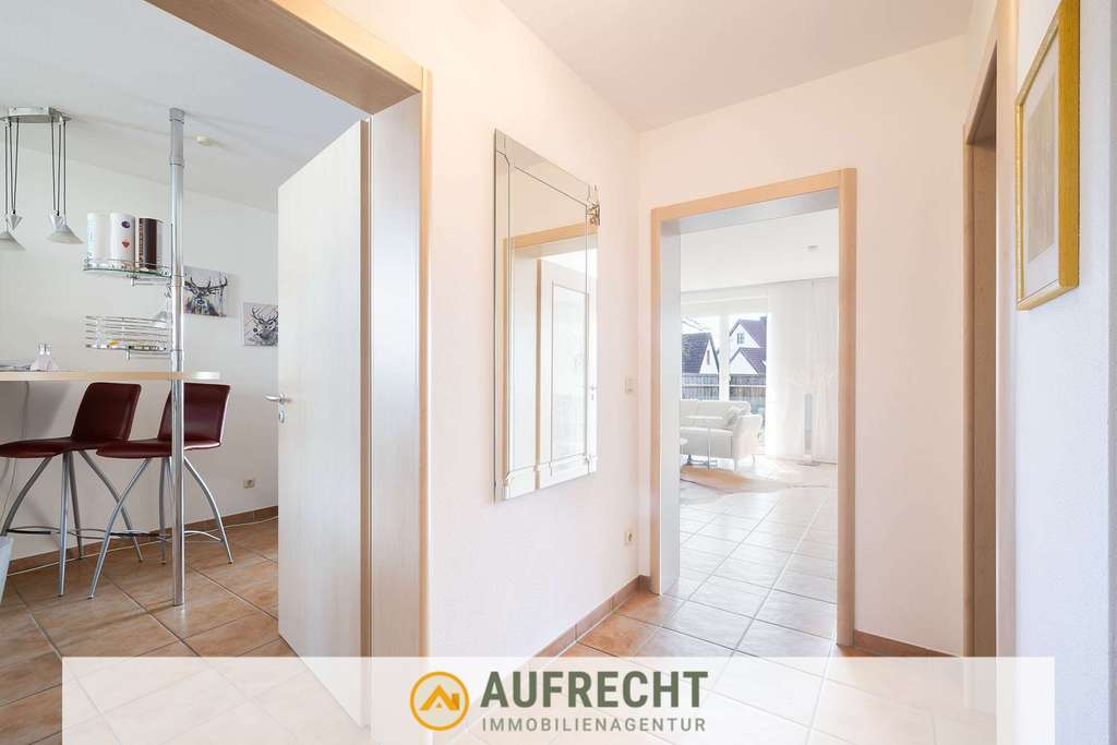 Immobilie in Röhrmoos - A U F R E C H T °VIEL PLATZ FÜR DIE FAMILIE° großzügige DHH mit sonnigem Garten und Einliegerwohnung - Bild 4