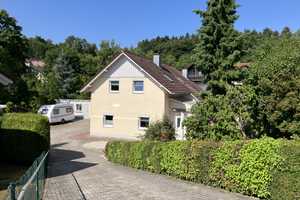 Sie lieben die Natur und ein schönes renoviertes Zuhause. Hier passt alles zusammen. – Hirzau 79, 94469 Deggendorf (Kreis) – Vorschaubild 1
