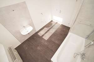 ++ Top-Angebot! 2 Monate kaltmietfrei ++ Wunderschön sanierte 2-Raum-Wohnung mit Tageslichtbad & EBK – Münchner Str. 9, 9130 Sonnenberg, Chemnitz – Vorschaubild 4