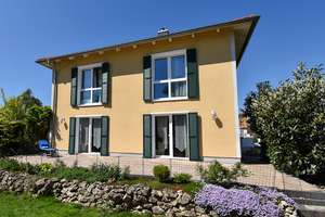 Traumhaftes Einfamilienhaus mit Einbauküche und Doppelgarage in Pöttmes – Die vollständige Adresse der Immobilie erhältst du vom Anbieter., 86554 Pöttmes – Vorschaubild 2