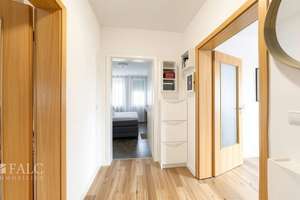 Traumhafte 4-Zimmer-Wohnung mit Gartenfläche – provisionsfrei – Die vollständige Adresse der Immobilie erhältst du vom Anbieter., 70376 Neckarvorstadt, Stuttgart – Vorschaubild 13