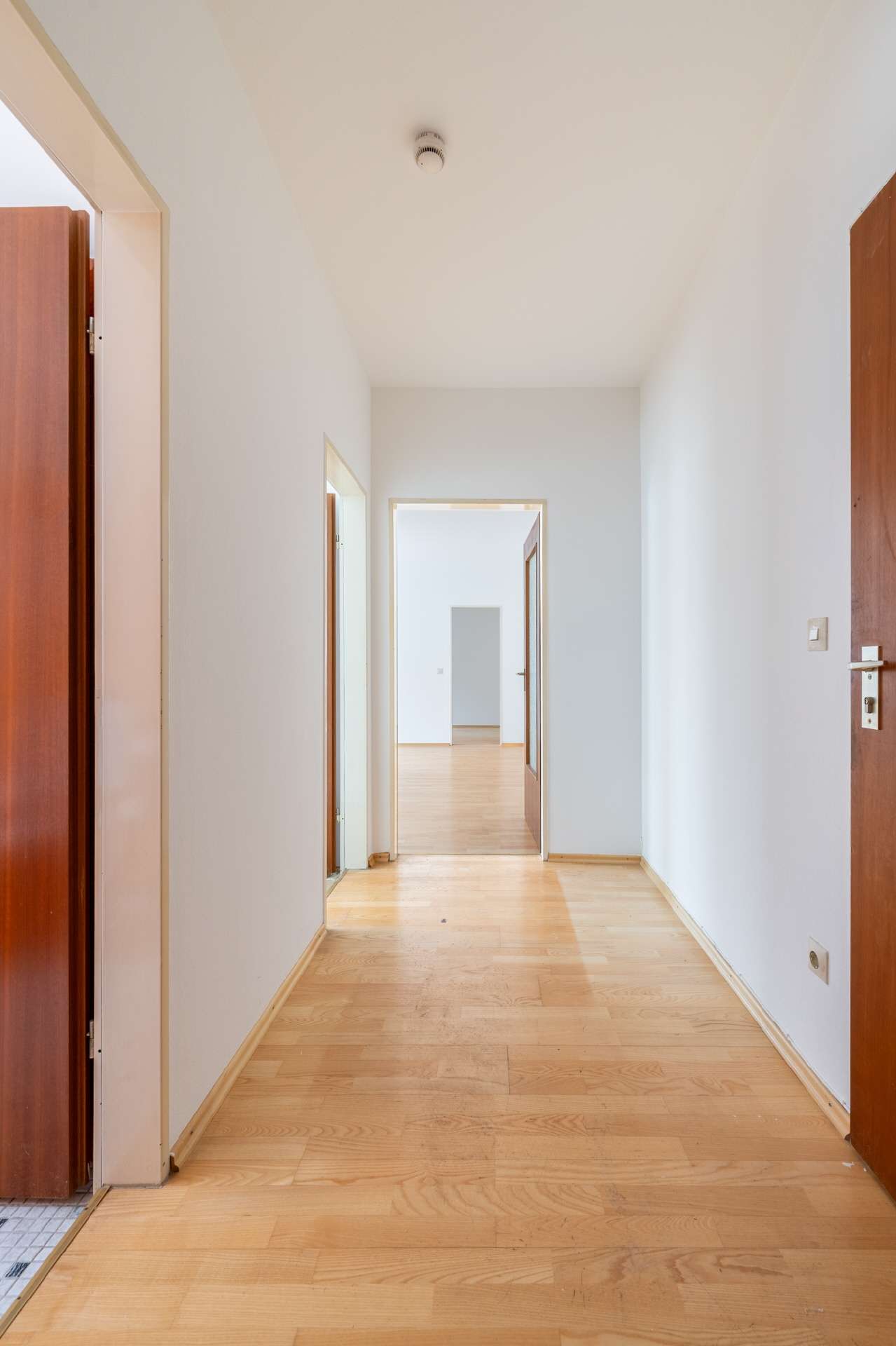 AIGNER - Attraktive 2-Zimmer-Wohnung mit Terrasse und Gestaltungsspielraum in Schwabing-West, München – Bild 4