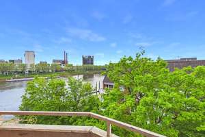 Bremen-Altstadt • Schöne Etagenwohnung in Bestlage mit Weserblick – Die vollständige Adresse der Immobilie erhältst du vom Anbieter., 28195 Altstadt, Bremen – Vorschaubild 7