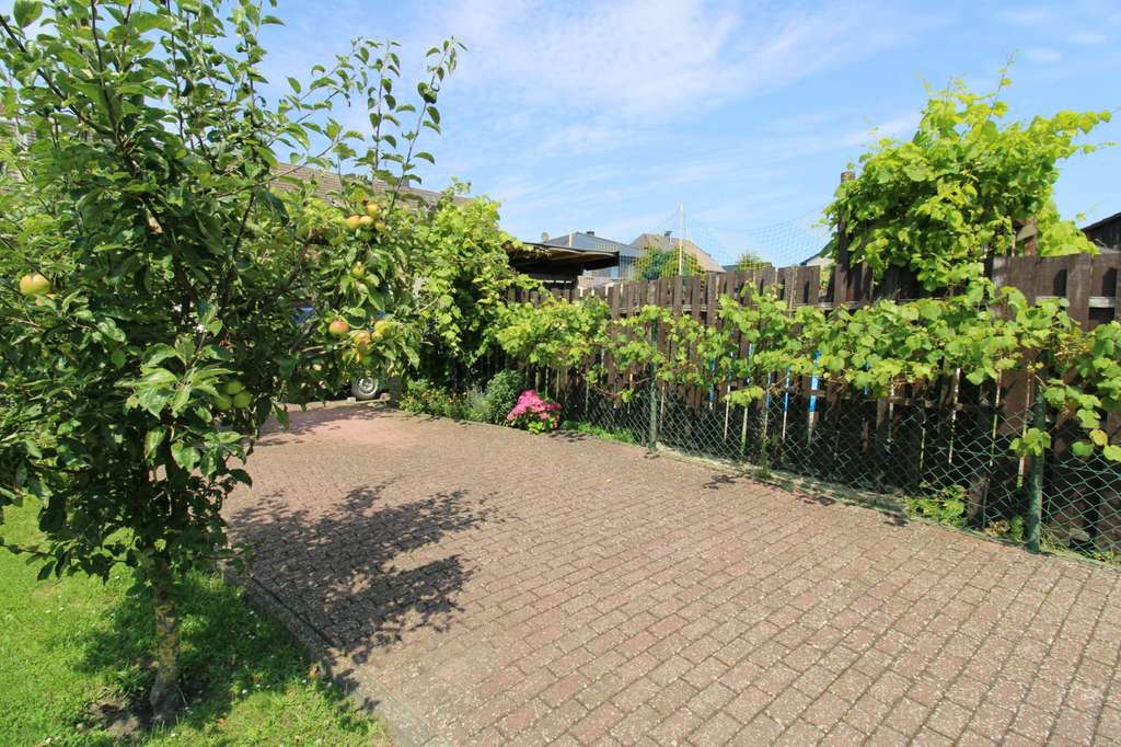 Charmantes Reihenmittelhaus mit Garten in ruhiger Lage in Heinsberg-Oberbruch