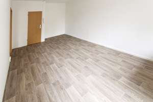 Sanierte 2-Raum-Wohnung mit 2 Balkonen – Str. Usti nad Labem 95, 9119 Kappel, Chemnitz – Vorschaubild 1