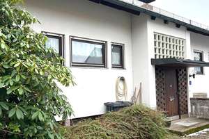 Einfamilienhaus mit Einliegerwohnung in Hanglage in Kemnath – Die vollständige Adresse der Immobilie erhältst du vom Anbieter., 95478 Kemnath – Vorschaubild 2