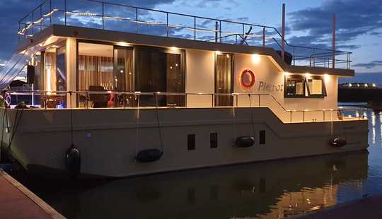 Bild von WOHNSCHIFF, 80m² WOHNFLÄCHE, 2 ETAGEN MIT 50 m² TERRASSE