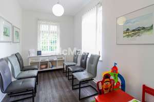 Denkmalgeschütztes WGH mit 3 WE und Praxis am Schlosspark Rauischholzhausen – Die vollständige Adresse der Immobilie erhältst du vom Anbieter., 35085 Ebsdorfergrund – Vorschaubild 3