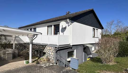 Bild von Tolles Haus mit großem Grundstück und Feldrandlage in Presberg