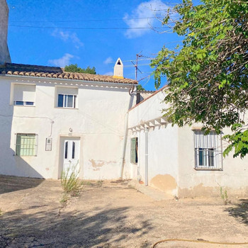 Haus mit großem Grundstück in La Font de la Figuera
