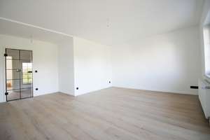 MODERNE 3-ZIMMER-WOHNUNG MIT BALKON & EINZIGARTIGEM FACHWERK-CHARME IN WOLFSBURG-EHMEN – Die vollständige Adresse der Immobilie erhältst du vom Anbieter., 38442 Ehmen, Wolfsburg – Vorschaubild 11