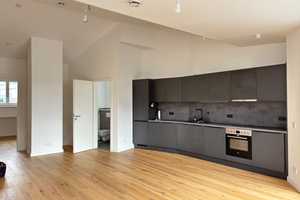 Wohnen in Berlin-Mitte! Moderne 2-Zimmer-Dachgeschosswohnung  – Wöhlertstr. 1, 10115 Berlin – Vorschaubild 2
