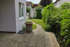 Lichtdurchflutete 2,5-Zimmer-Erdgeschosswohnung mit Terrasse und eigenem Gartenanteil – Die vollständige Adresse der Immobilie erhältst du vom Anbieter., 74182 Obersulm – Vorschaubild 11