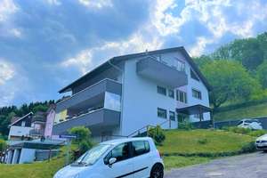 ++Großzügiges 9-Familienhaus mit 5 Garagen und 4 Außenstellplätze zu verkaufen++ – Die vollständige Adresse der Immobilie erhältst du vom Anbieter., 75323 Bad Wildbad – Vorschaubild 1
