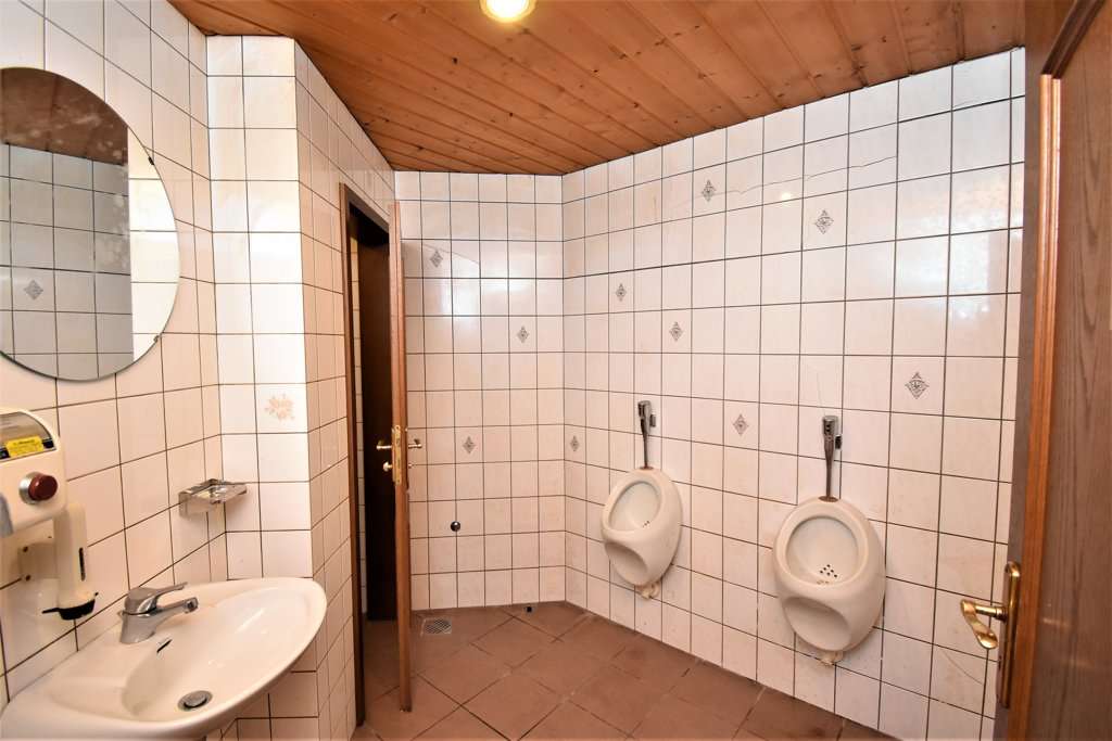 Immobilie in Würselen - Ideal für Eigennutzer und Anleger!
Teilweise bezugsfreies 3-Familienhaus zwischen City und Scherber - Bild 1