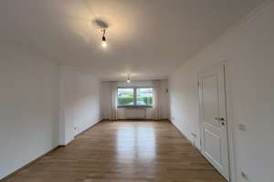 EIN ZUHAUSE ZUM WOHLFÜHLEN MIT BEHEIZBAREM WINTERGARTEN IN MG-LÜRRIP! – Die vollständige Adresse der Immobilie erhältst du vom Anbieter., 41065 Lürrip, Mönchengladbach – Vorschaubild 2
