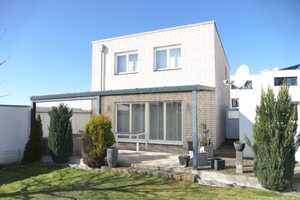 ++ EXKLUSIVES EINFAMILIENHAUS + ÜBERDACHTE TERRASSE + TOP AUSSTATTUNG IN RUHIGER LAGE!! ++ – Aachen – Vorschaubild 2